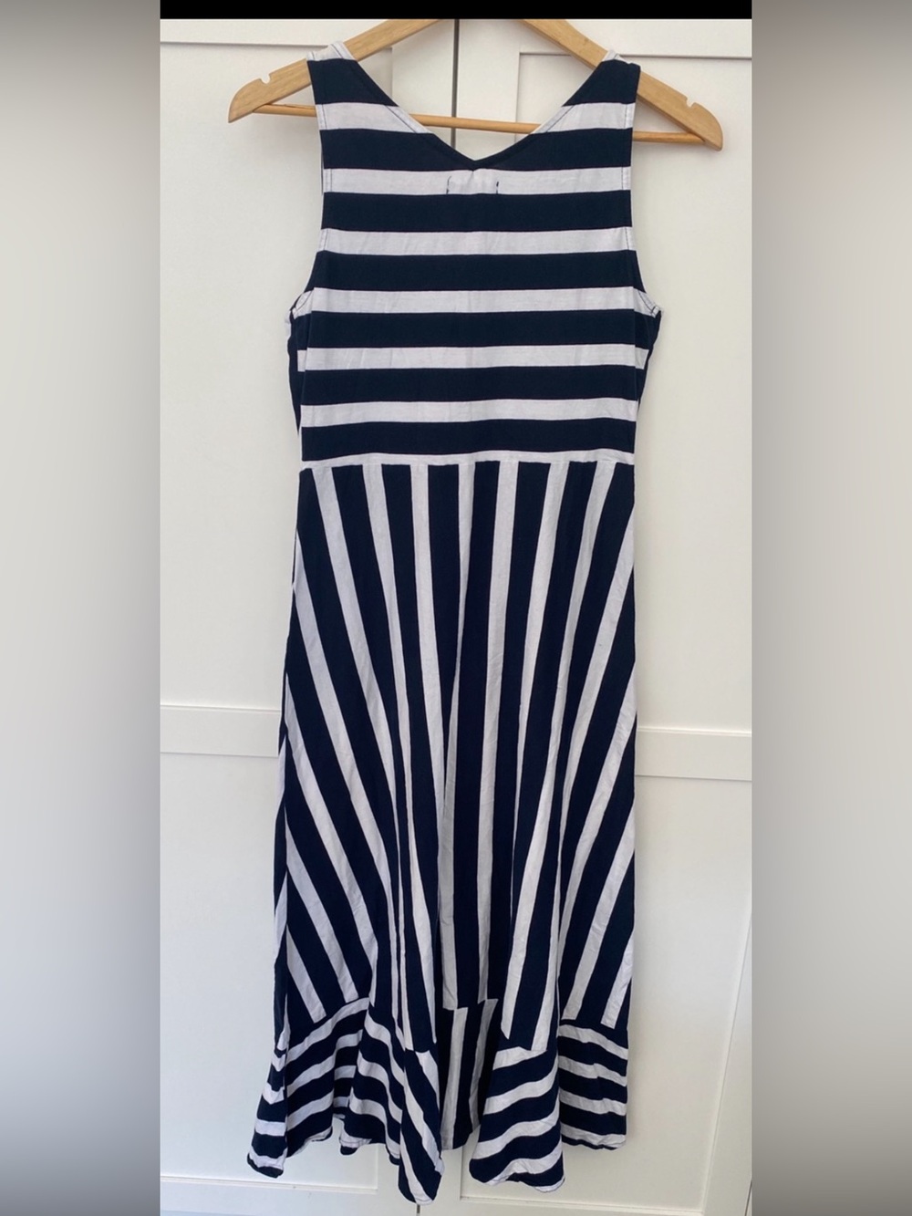 Chaps Navy White Chevron V-Neck Nautical Tiered Maxi Dress Size S Coastal Preppy - Picture 3 of 7
